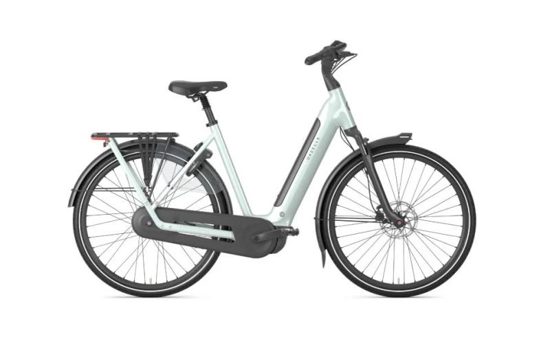 <p>De Gazelle Grenoble-serie staat voor compromisloos comfort en hoogwaardige kwaliteit. Met zijn stabiele wegligging, luxe afwerking en stille motor is dit de perfecte e-bike voor zowel de dagelijkse rit als ontspannen toertochten. Een stijlvolle alleskunner waar je op kunt bouwen.</p>