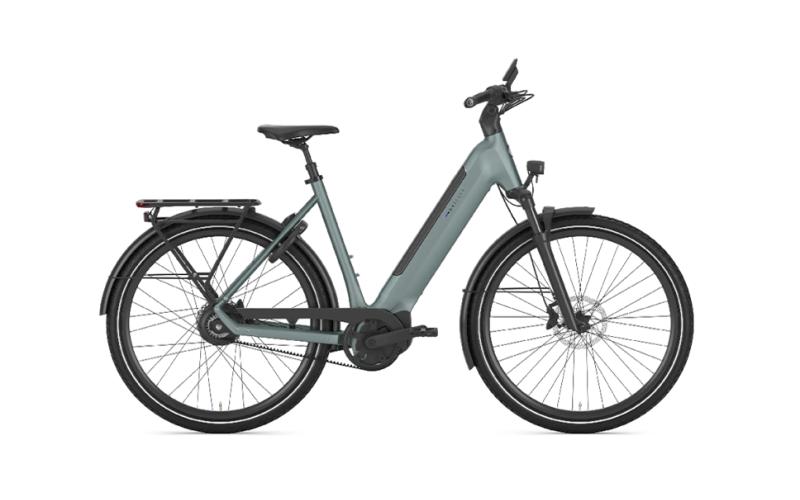 <p>Op zoek naar ultiem comfort en premium afwerking? Dan is de Gazelle Ultimate C380 jouw ideale e-bike. Dankzij de onderhoudsarme Enviolo-naafversnelling zonder vaste stappen en de stille belt-drive (riemaandrijving) fiets je altijd uiterst soepel. Het strakke aluminium frame met geïntegreerde accu zorgt voor een moderne look en een fantastische stabiliteit op de weg.</p>
