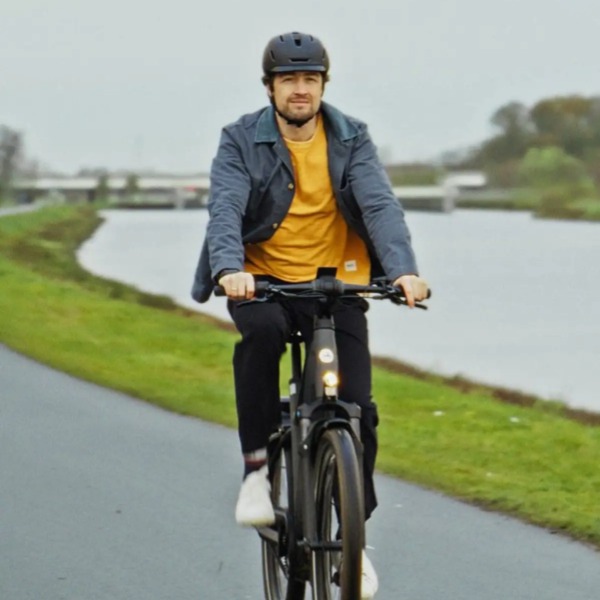 Lease a Bike zet fietskilometers om in steun voor Leergeld Nederland