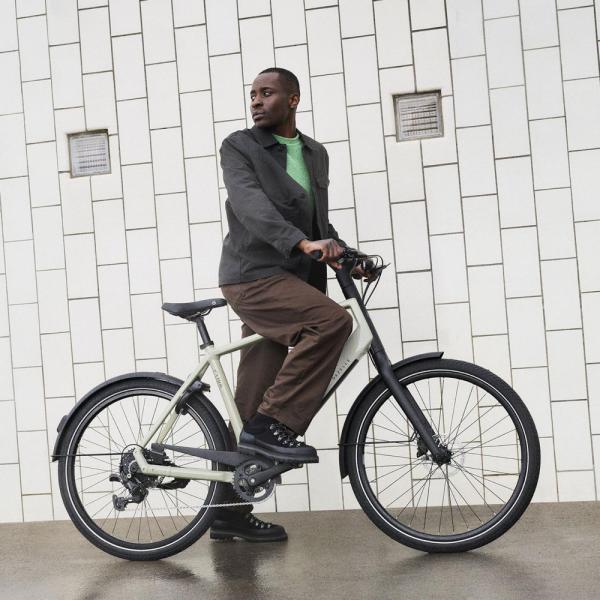Gazelle Curb gelanceerd: strakke urban e-bike met slimme techniek